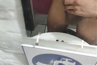 YOUNG GUY WITH GOOD COCK MASTURBATES IN A RESTAURANT BATHROOM 